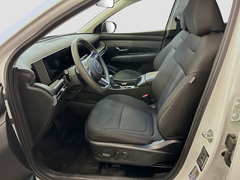 Used 2025 Hyundai Tucson SEL AWD/4WD image 13