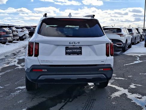 Certified 2023 Kia Sorento X-Line EX image 5