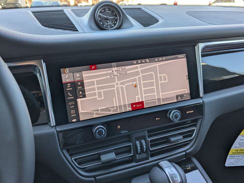 New 2026 Porsche Macan AWD/4WD image 17