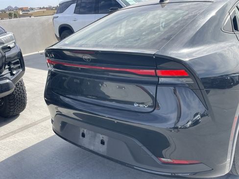 Used 2024 Toyota Prius LE image 4