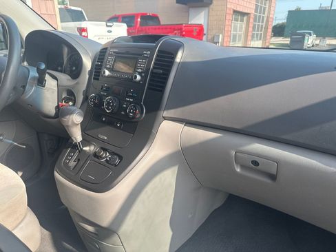 Used 2014 Kia Sedona LX w/ Power Package FWD image 8
