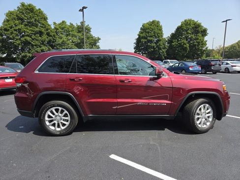 Used 2021 Jeep Grand Cherokee Laredo w/ Security & Convenience Group AWD/4WD image 22
