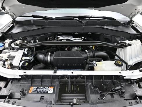 Used 2025 Ford Explorer ST AWD/4WD image 27