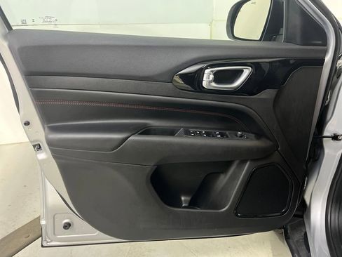 Used 2024 Jeep Compass Trailhawk image 27