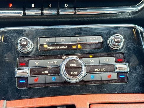 Used 2024 Lincoln Navigator Reserve w/ Equipment Group 201A image 17