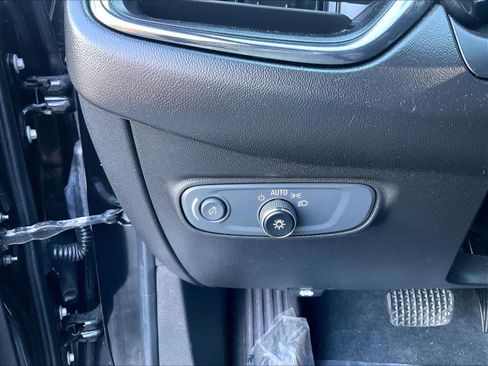 Used 2022 Chevrolet Equinox RS image 27