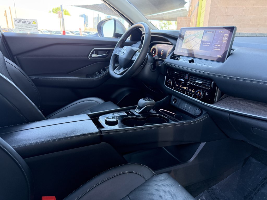 Used 2025 Nissan Rogue Platinum w/ Tech Package AWD/4WD image 41