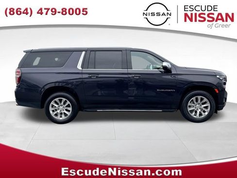 Used 2024 Chevrolet Suburban Premier RWD image 2