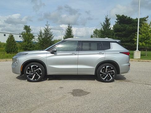 Used 2024 Mitsubishi Outlander SEL AWD/4WD image 8