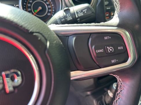 Used 2021 Jeep Wrangler Unlimited Sahara w/ Uconnect 4C Nav & Sound Group AWD/4WD image 20