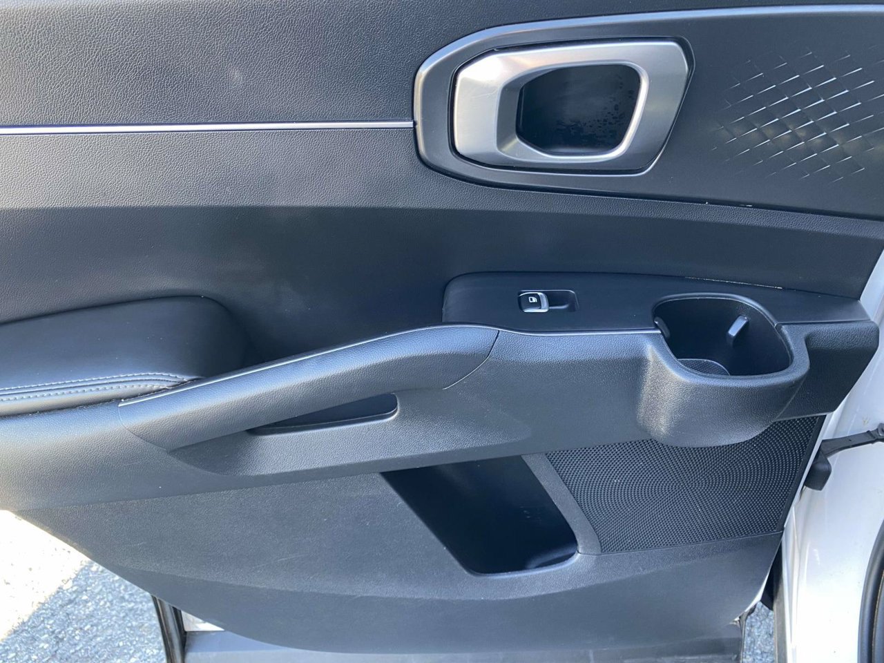 Used 2024 Kia Sorento S w/ Panoramic Sunroof Package FWD image 23