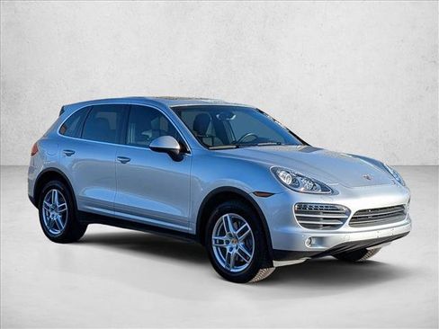 Used 2014 Porsche Cayenne image 3