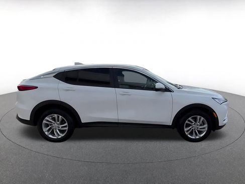 Used 2025 Buick Envista Preferred image 16