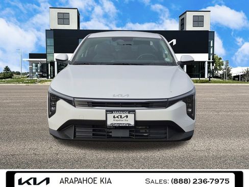 New 2025 Kia K4 LXS image 3
