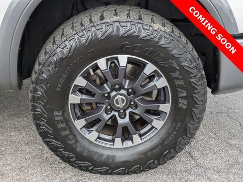 Used 2017 Nissan Titan PRO-4X AWD/4WD image 8