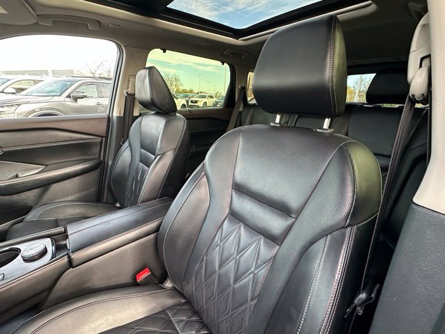 Certified 2023 Nissan Rogue Platinum w/ Platinum Premium Package AWD/4WD image 24