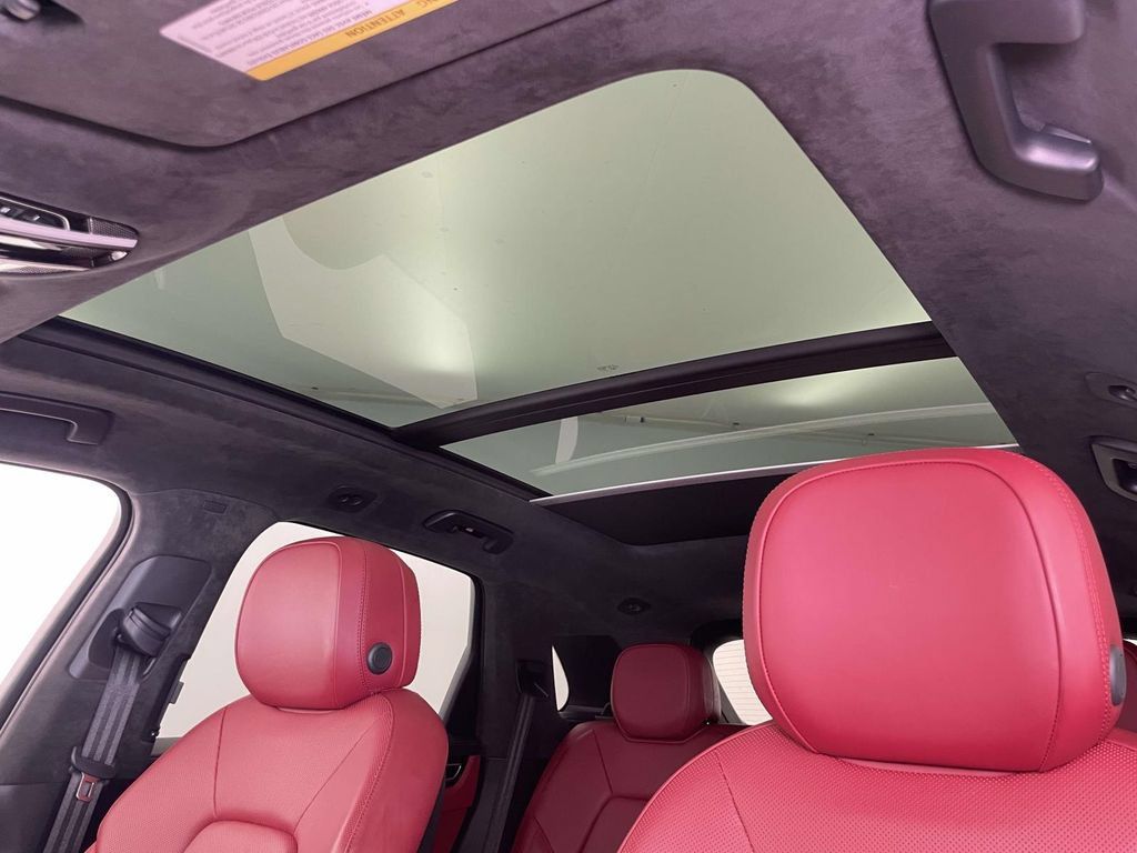 Certified 2023 Porsche Cayenne GTS AWD/4WD image 18