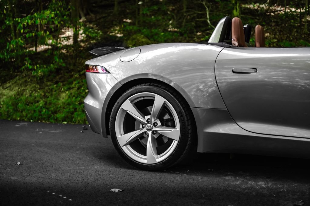 Used 2019 Jaguar F-TYPE Convertible AWD image 4