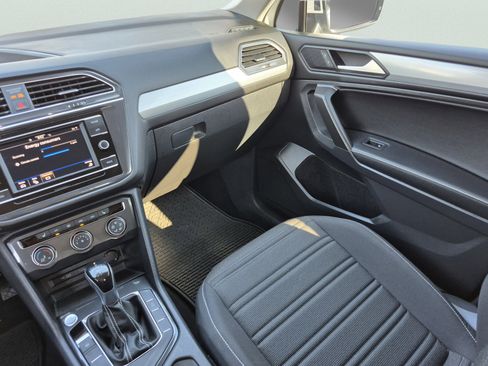 Used 2022 Volkswagen Tiguan S FWD image 15