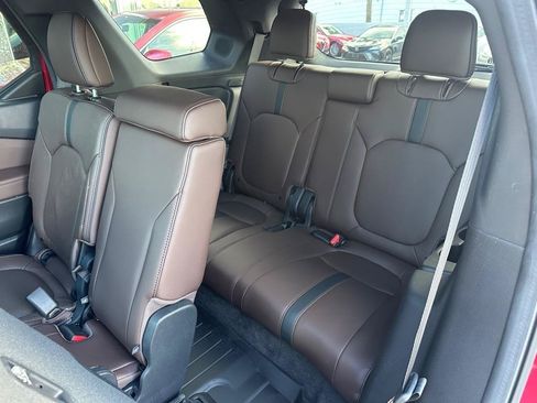 Used 2025 Honda Pilot Elite image 33