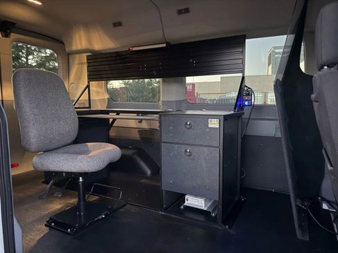 Used 2019 Ford Transit 150 XLT image 23