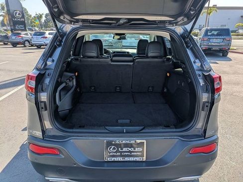 Used 2017 Jeep Cherokee Limited w/ Technology Group FWD image 31