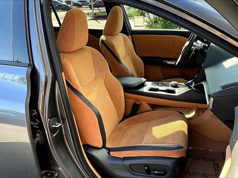 Used 2025 Lexus RZ 300e w/ Cold Area Package FWD image 7