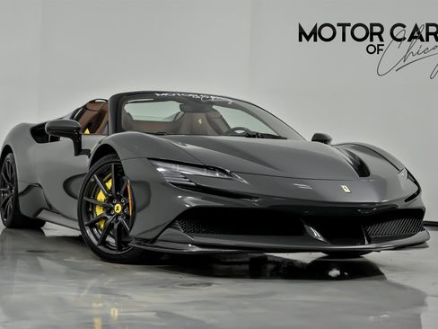 Used 2024 Ferrari SF90 Spider image 1
