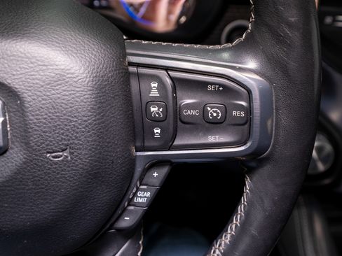 Used 2020 RAM 1500 Limited image 31