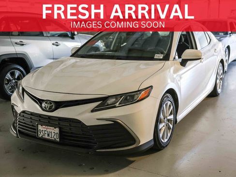 Certified 2023 Toyota Camry LE image 1