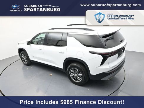 Used 2024 Chevrolet Traverse LT image 21