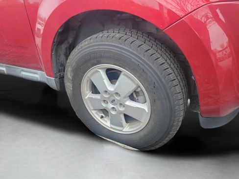 Used 2011 Ford Escape XLT w/ 202A Rapid Spec Order Code image 10