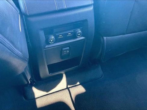 Used 2019 Chevrolet Traverse LT image 34