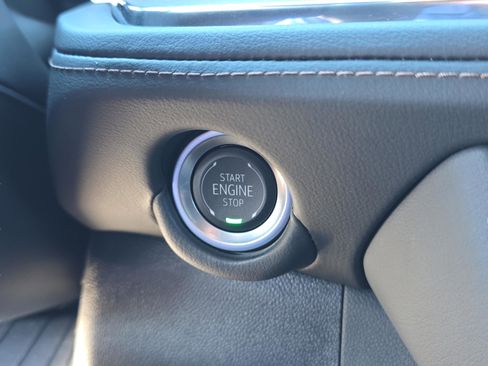 Used 2025 Chevrolet Suburban High Country AWD/4WD image 26