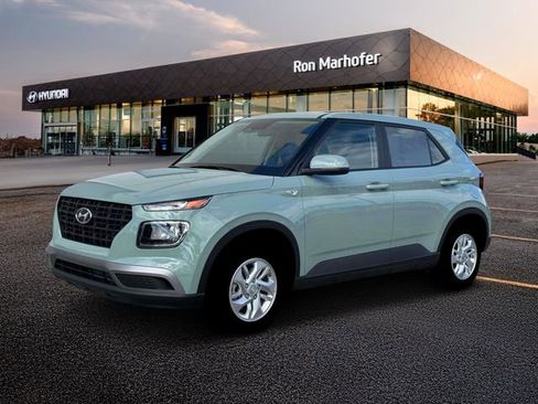 New 2026 Hyundai Venue SE image 2