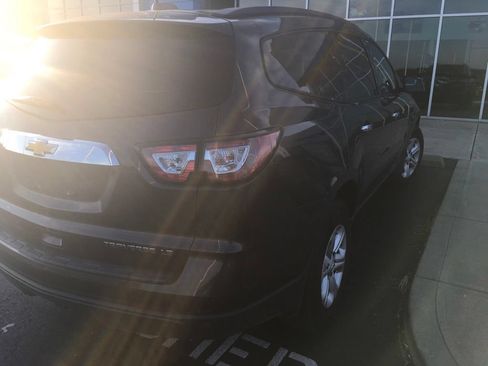 Used 2016 Chevrolet Traverse LS FWD image 3