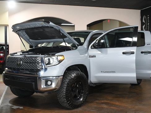 Used 2019 Toyota Tundra SR5 w/ SR5 Upgrade Package AWD/4WD image 90