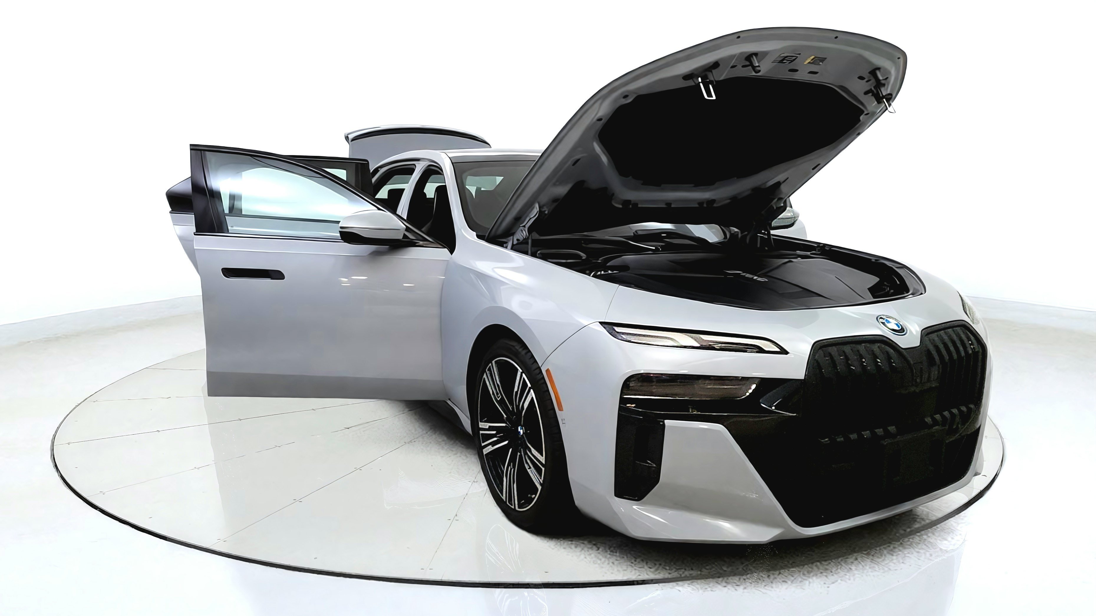 Used 2023 BMW i7 xDrive60 w/ Parking Assistance Package AWD/4WD image 9