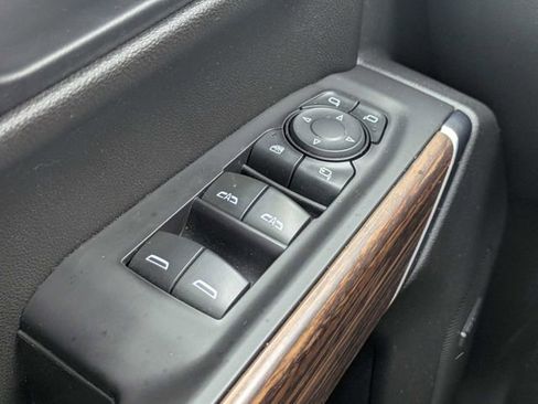 Used 2021 Chevrolet Silverado 1500 High Country w/ Technology Package AWD/4WD image 26