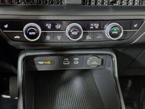 Used 2024 Honda CR-V EX image 15