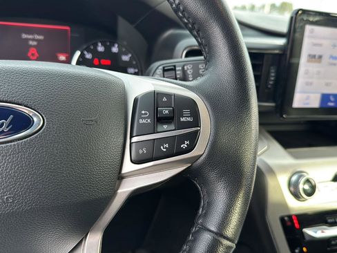Used 2022 Ford Explorer XLT w/ Equipment Group 202A image 19