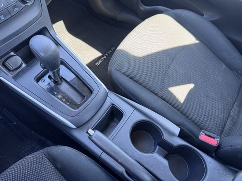 Used 2019 Nissan Sentra S image 25