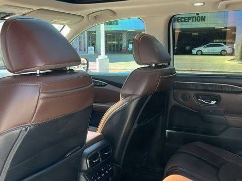 Used 2025 Honda Pilot Elite image 20