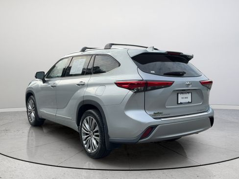 Used 2020 Toyota Highlander Platinum AWD/4WD image 9