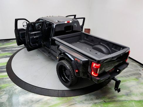 Used 2022 Ford F450 Platinum w/ FX4 Off-Road Package AWD/4WD image 35
