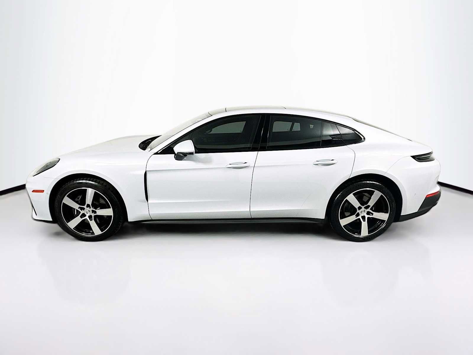 Certified 2025 Porsche Panamera RWD image 2