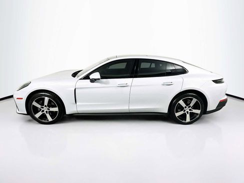 Certified 2025 Porsche Panamera RWD image 2