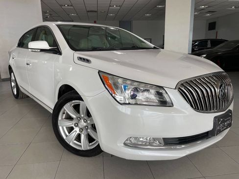 Used 2015 Buick LaCrosse Premium image 1