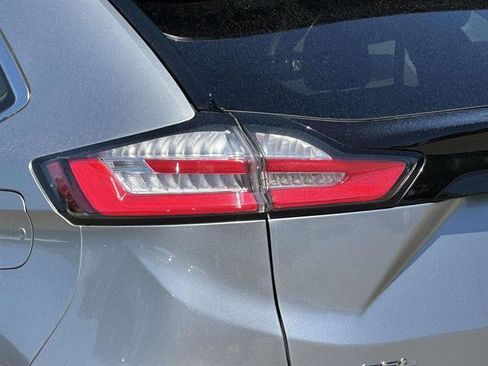 Used 2023 Ford Edge SEL w/ Convenience Package AWD/4WD image 9