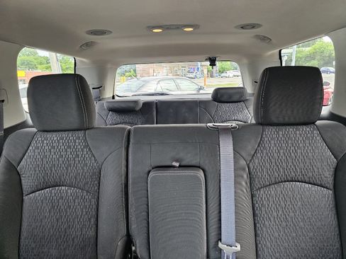 Used 2014 GMC Acadia SLE FWD image 24